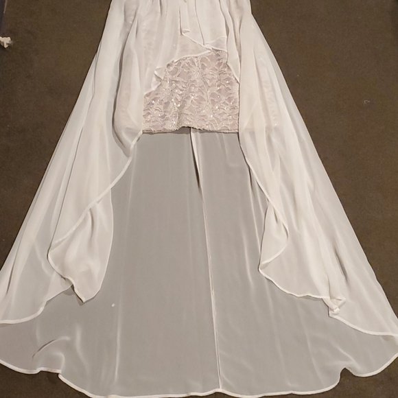 NWT MORGAN & CO Nude/Ivory Sparkle Lace Gown - Picture 2 of 8